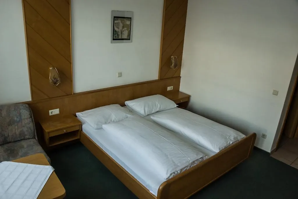 Pension Langwied Salzburg Guest house